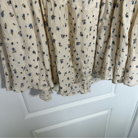 AMERICAN EAGLE FLOWER SUNDRESS WITH BUTTON AND TIE NECKLINE DETAILING - Picture 10 of 13